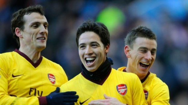 Арсенал отново блестящ като гост
