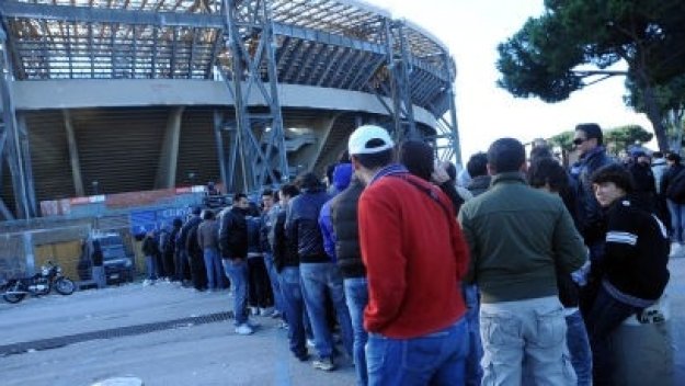 Канаваро иска трите точки срещу Бреша за подарък на Марадона