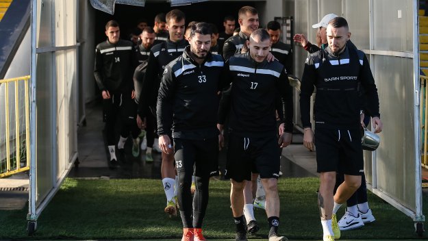 Славия започна със загуба контролите в Турция