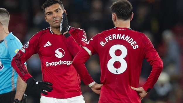 Манчестър Юнайтед отново се издъни у дома