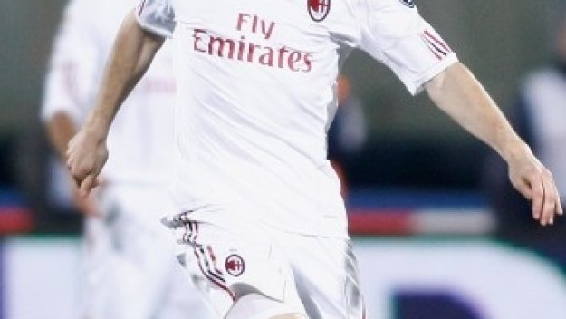 Ван Бомел: Искам да стана шампион с Милан и да остана в клуба