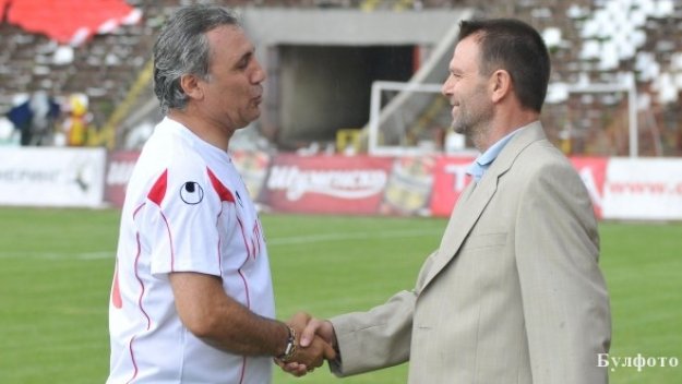 ОФИЦИАЛНО: Стойчо Младенов е треньор на ЦСКА, Пенев става президент