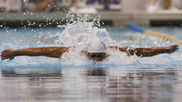 Майкъл Фелпс продължава с победите