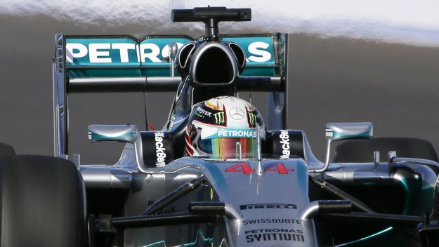 Люис Хамилтън тръгва пръв в Сочи