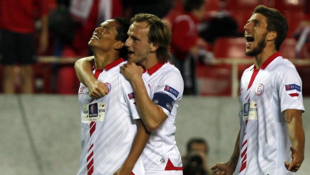 С гол от засада Севиля удари Валенсия с 2:0