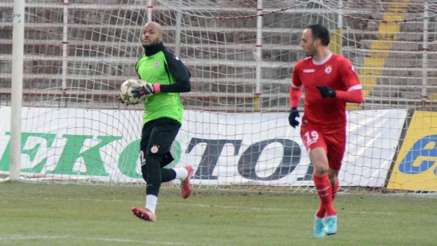 Французи прилапват Райс М'Боли