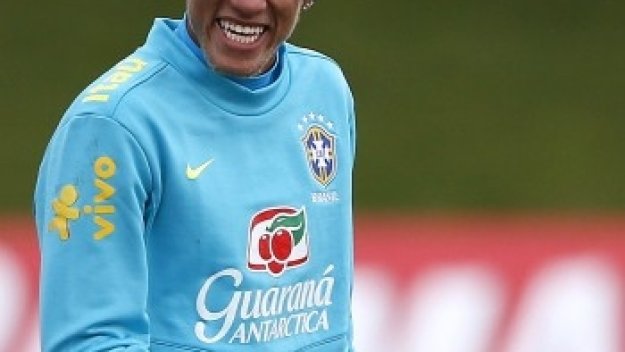 Дани Алвес: Отдавна навивам Неймар за Барса