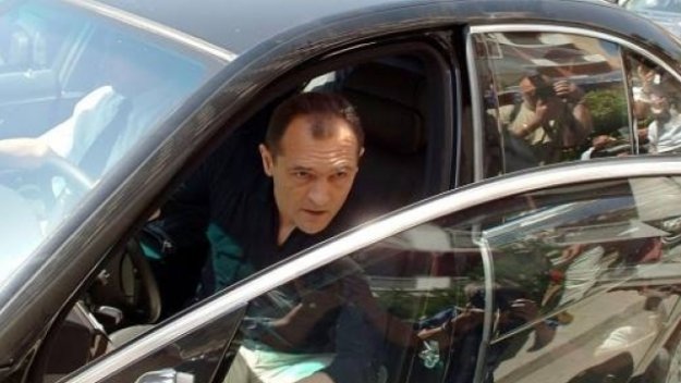 Васил Божков спаси Левски от сигурен фалит