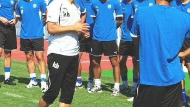 Бала прилага тактика на &quot;акулите&quot;