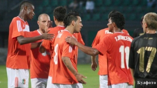 Лазаретът в Литекс се препълни, Бодуров аут за полусезона