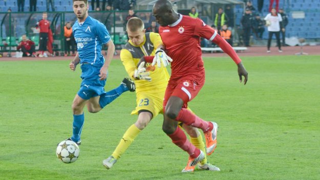 Левски мачка ЦСКА през декември