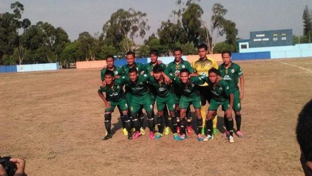 Индонезийци си вкараха 5 автогола + ВИДЕО