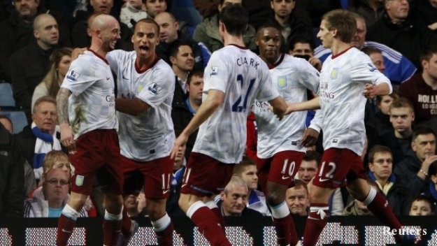 Астън Вила надви без проблеми Бристол, Стенли със силен мач