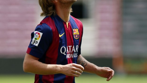 Ракитич: За мен е чест да взема номера на Гуардиола + ВИДЕО