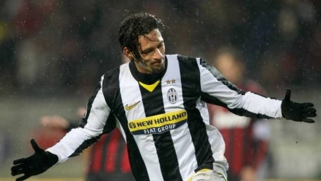 От Дженоа започнаха преговори с Юве за Амаури