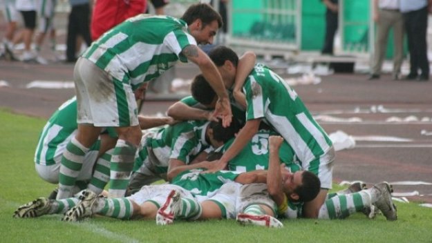 Кметът води Берое за Полша