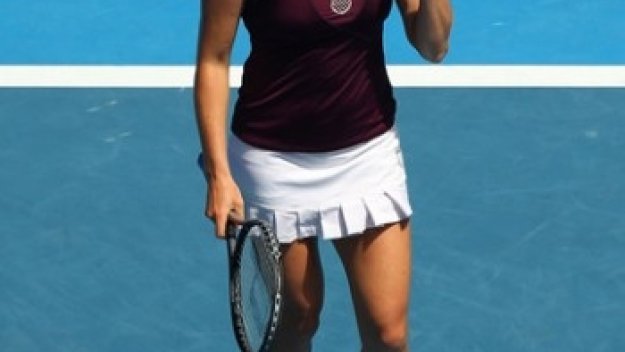 Звонарьова и Клайстерс попълниха финалната четворка при дамите