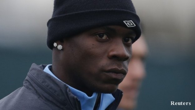 Милан се насочва към Балотели