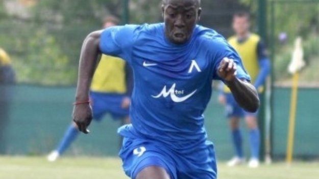 Гара Дембеле отива при Тасевски в Тайланд