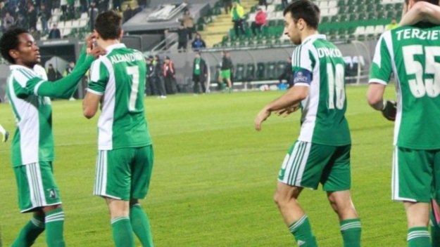 Лудогорец бие шута на трима