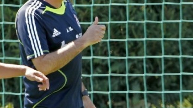 Моуриньо записва мач №50 довечера