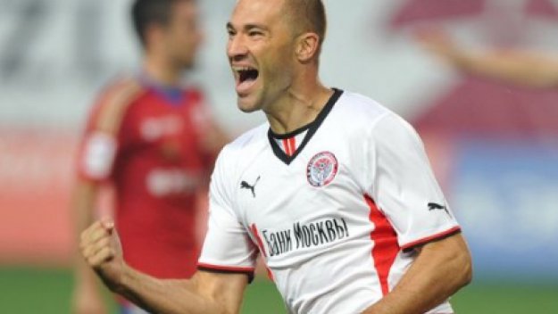 Българите в Амкар играят без пари