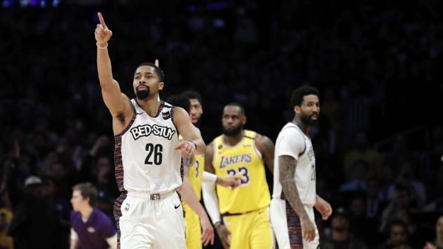 Бруклин изненада Езерняците насред Лос Анджелис