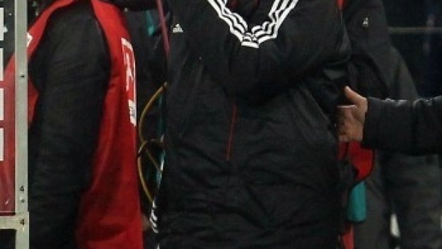 Ван Гаал остава треньор на Байерн