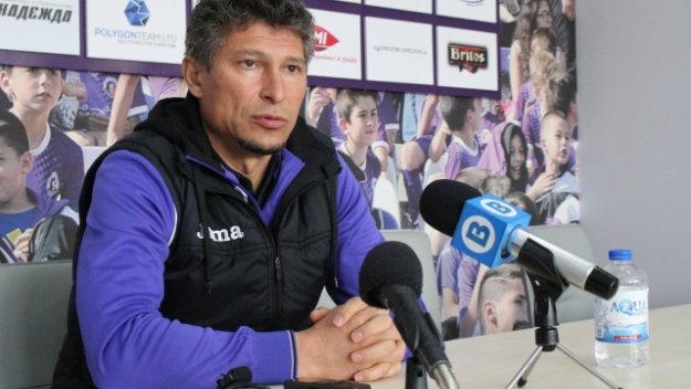 Краси Балъков отсече: Футболът е игра на голове