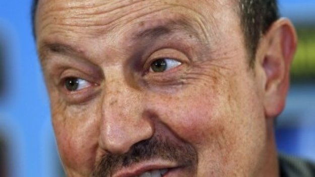 Ван Перси и Бенитес номер едно за месец април