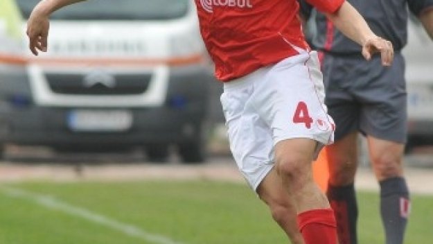 Двама армейци капят от умора в Холандия