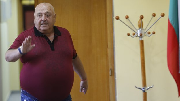 Неприятно: Разследват Венци Стефанов за расизъм