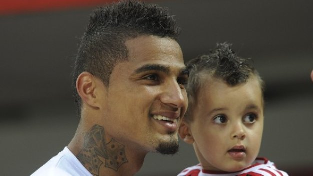 Боатенг удържа на думата си и се превъплати в Майкъл Джексън + ВИДЕО