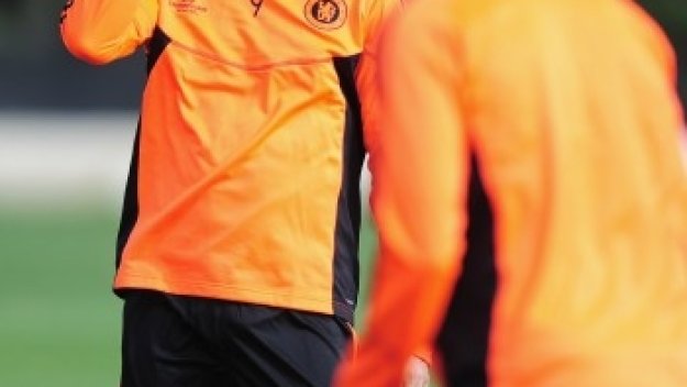 Глобяват Фернандо Торес заради критики към съотборниците му в Челси