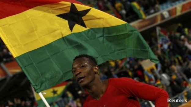 Бивш играч на Фулъм наръга жена си с нож 