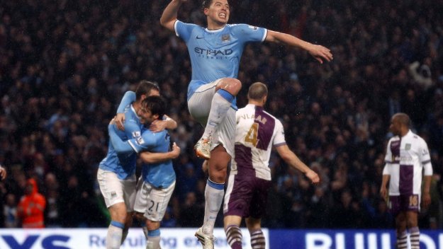 Сити на точка от титлата след 4:0