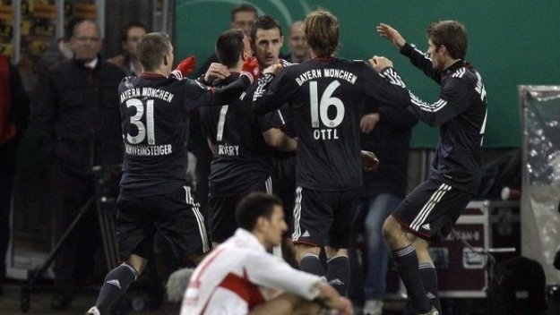 Безпощадният Байерн смачка Щутгарт и в турнира за Купата на Германия