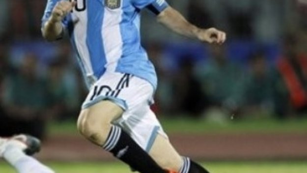 Аржентина бие, Меси пак капо