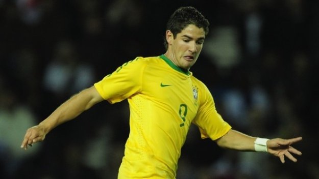 Пато иска победа срещу Парагвай