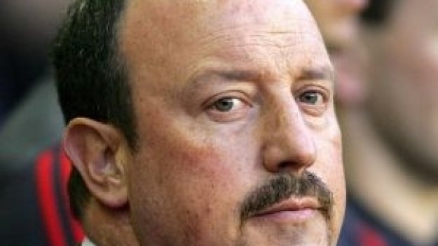 Американците: Рафа Бенитес е виновен за кризата