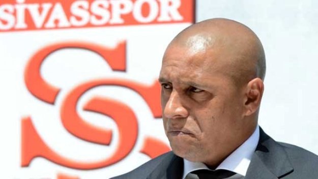 Роберто Карлош си хвърли оставката в Сивасспор