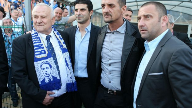 Люпко Петрович се предложи на Левски