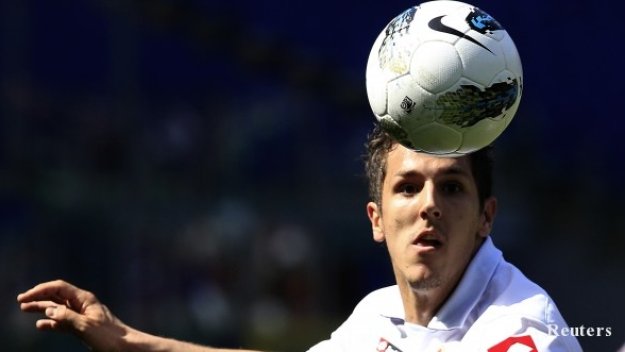 Фиорентина обяви Йоветич за непродаваем