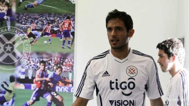 Малага се подсили с Ониеву и Санта Крус