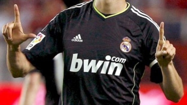 Майката на Кака: От лятото сме в Лондон