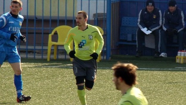 Коруджиев титуляр при победа на Зимбру