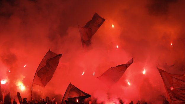 Ултраси на Хайдук и Цървена звезда се млатиха в Босна