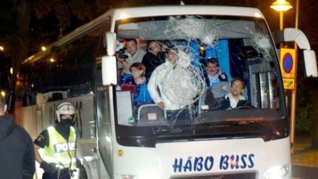 АИК се покая за терора на &quot;Росунда&quot;, босът им се извини