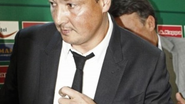 Любо Пенев: Натоварвам всички по равно