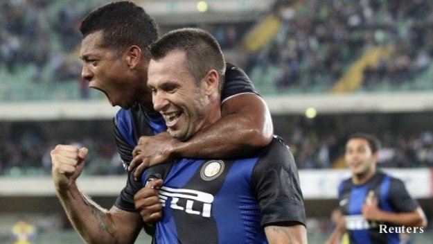 Касано скочи да бие Страма